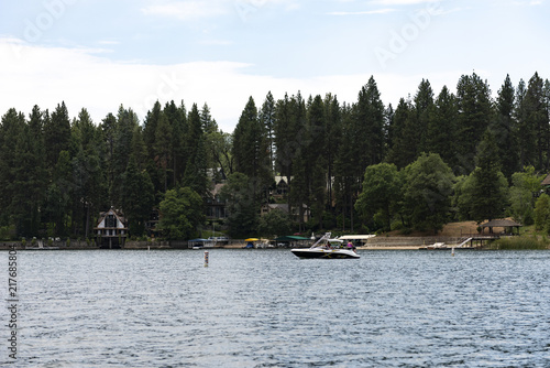 lake arrowhead boat