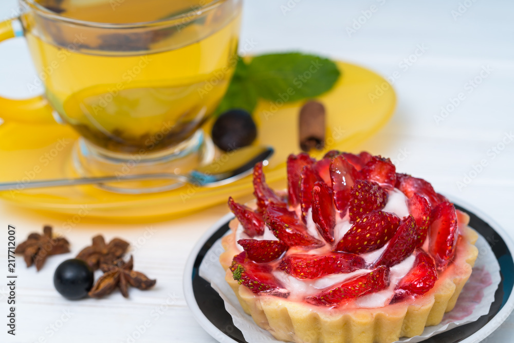 Fresh strawberry and cream tartlet Fresh strawberry and cream tartlet