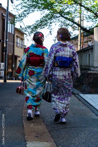 women in yukata