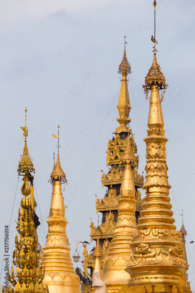 Fototapeta premium Shwedagon Pagoda, Yangon, Myanmar
