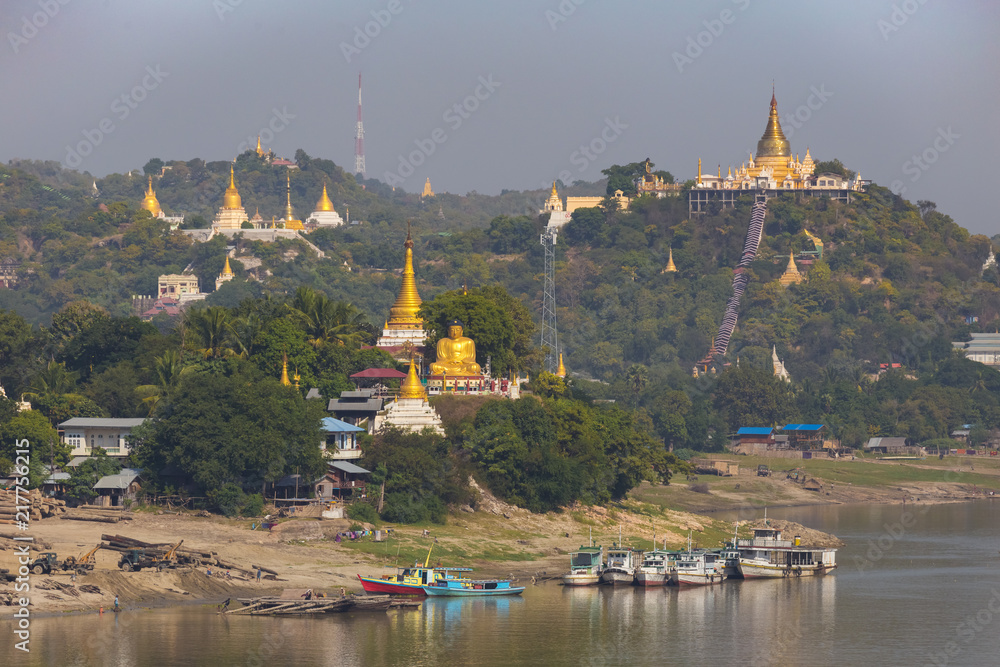 Naklejka premium View of Sagain Hill, near Mandalay, Myanmar