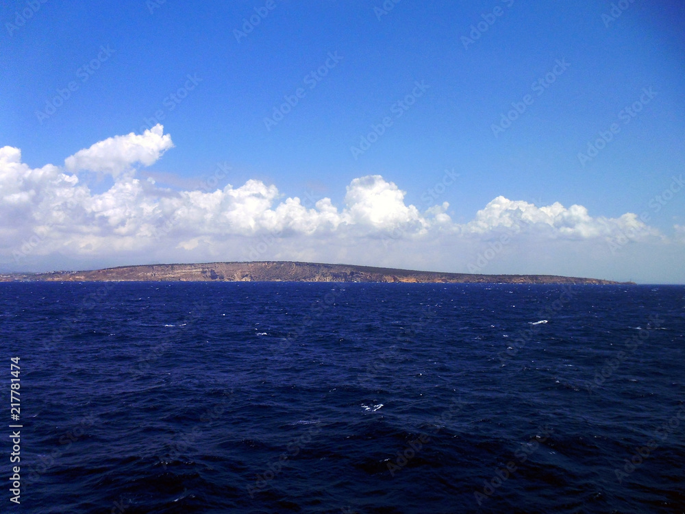 Fototapeta premium montañas al atardecer en la costa de las islas Baleares. España. Europa.