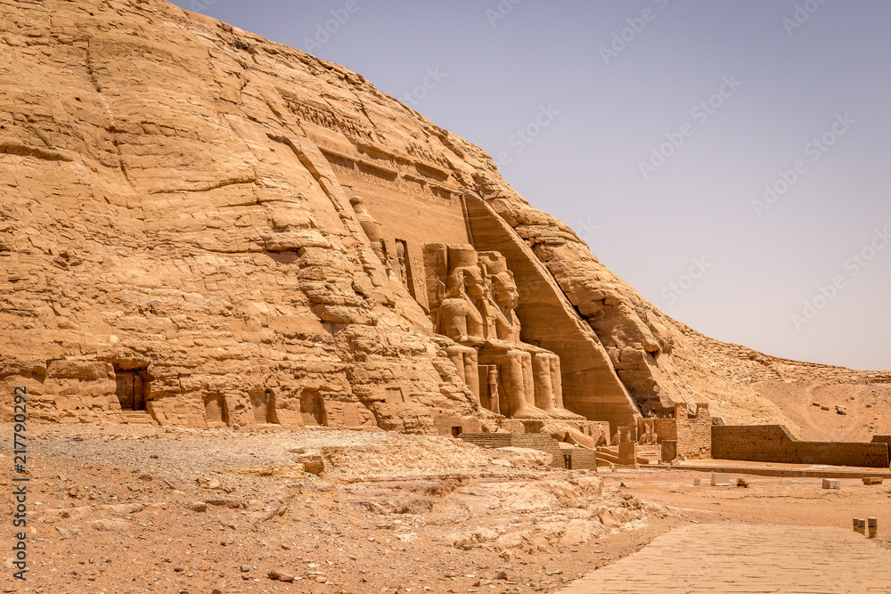 Φωτογραφία Colossus of The Great Temple of Ramesses II, Abu Simbel, Egypt, Africa