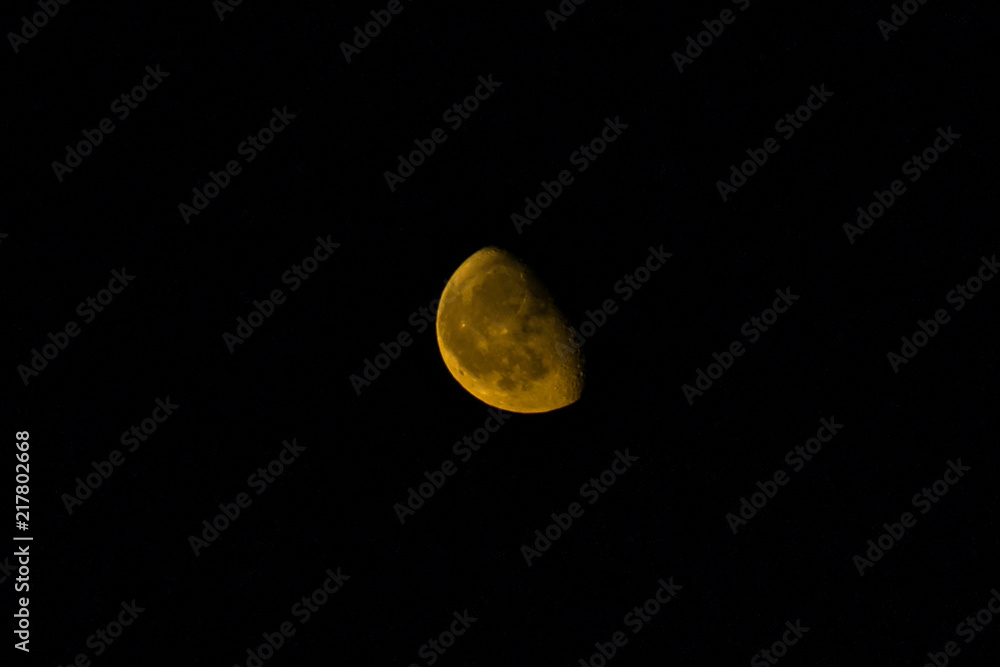 Obraz premium moon, night, sky, space, full, astronomy, black, dark, lunar, planet, full moon, crater, satellite, light, moonlight, craters, science, celestial, universe