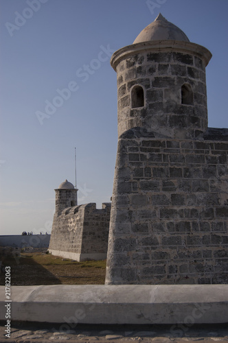 TORRES COLONIALES EN EL CARIBE