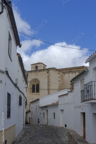 Fototapeta Naklejka Na Ścianę i Meble -  Pueblos de la provincia de Cádiz en Andalucía, Setenil de las Bodegas