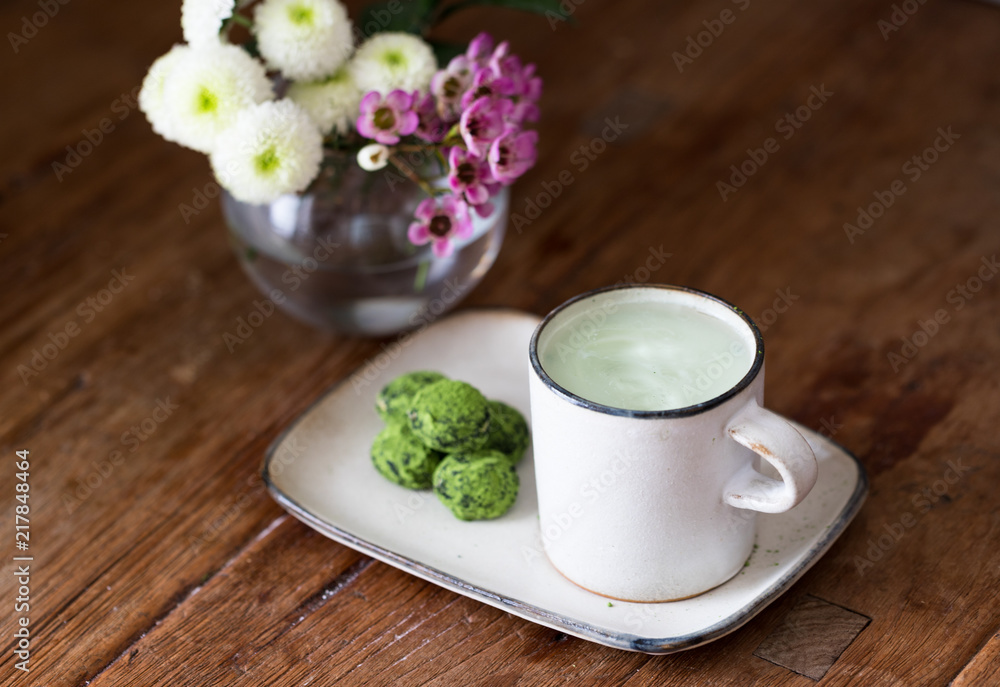 抹茶ラテと抹茶のスノーボール 抹茶ラテと抹茶のスノーボール