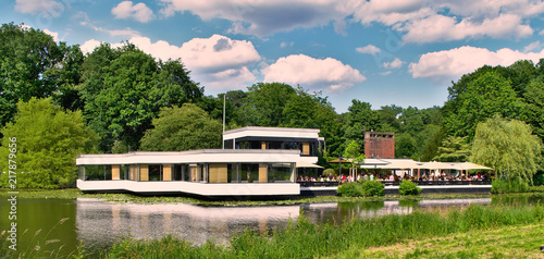 A wallk though Bremen's Bürgerpark.