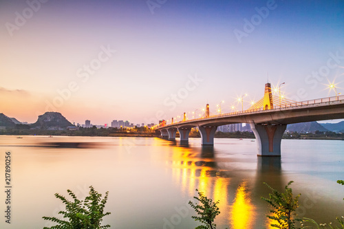 Bridges and water at nightfall © 象波 张