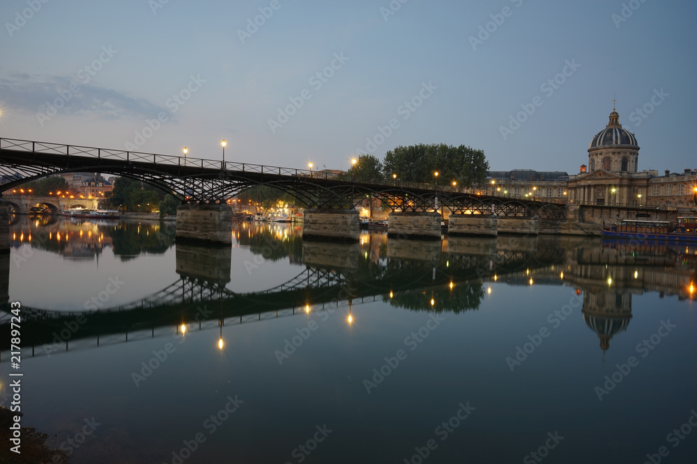 Naklejka premium Paris Monument 346