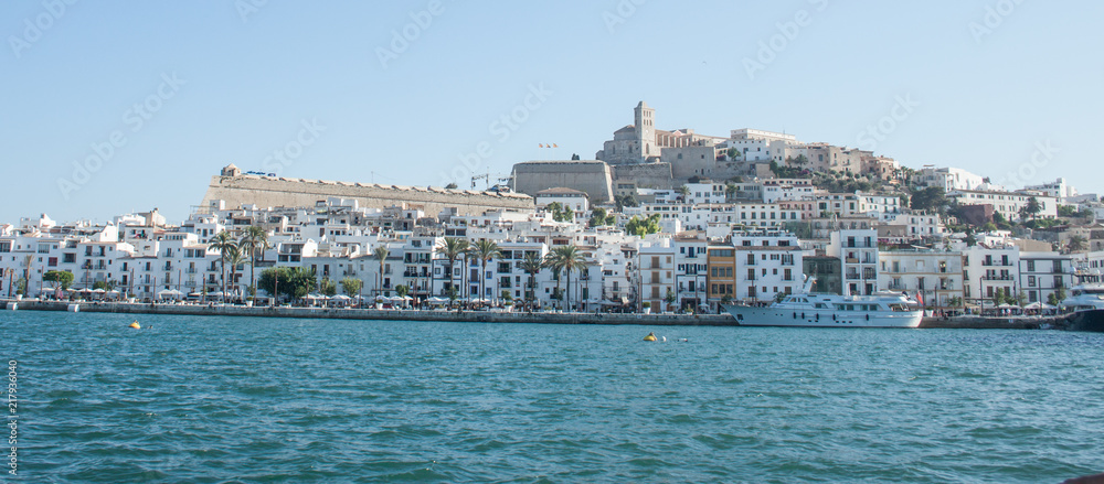 Ibiza Stadt vom Wasser aus