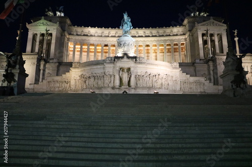 Night at Monumento a Vittorio Emanuele II in Rome, Italy 