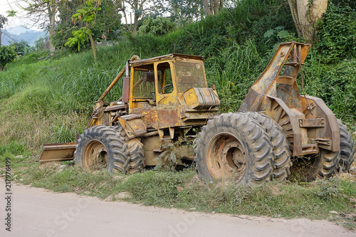 tractor viejo