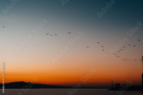 atardecer tras el cerro