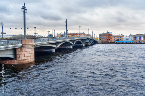 Foto View of Annunciation Bridge and English Embankment