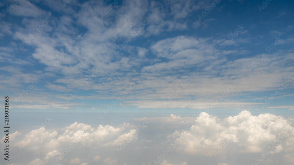 Fototapeta premium Beauty sky and clouds in nature