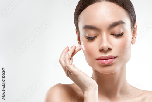 Asian beauty woman skin care helathy natural skin face cosmetic beautiful model girl female portrait