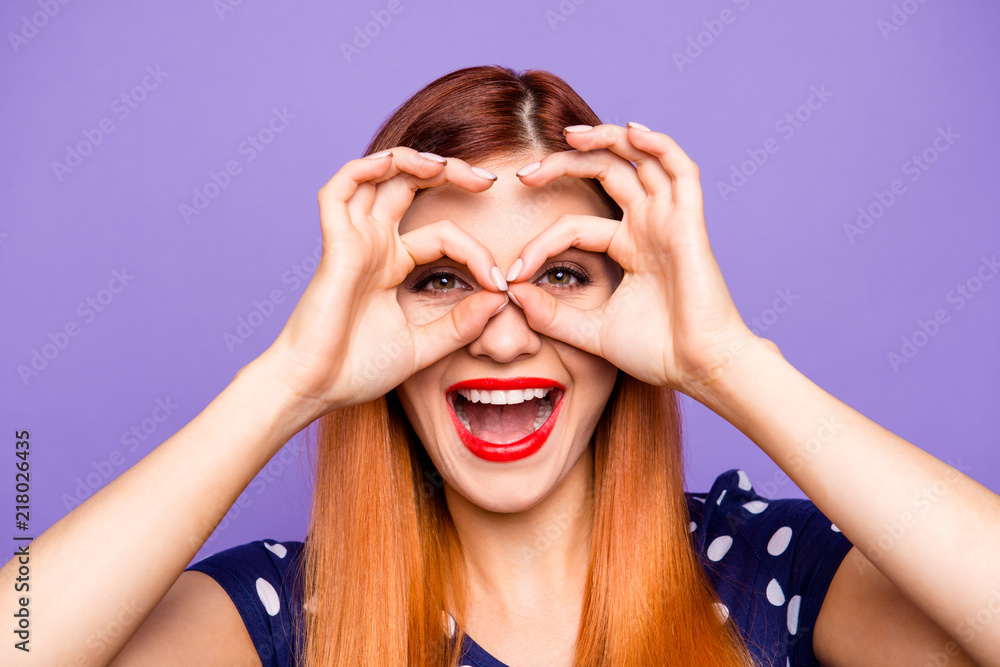Φωτογραφία So here you are I found you Close up photo portrait of pretty