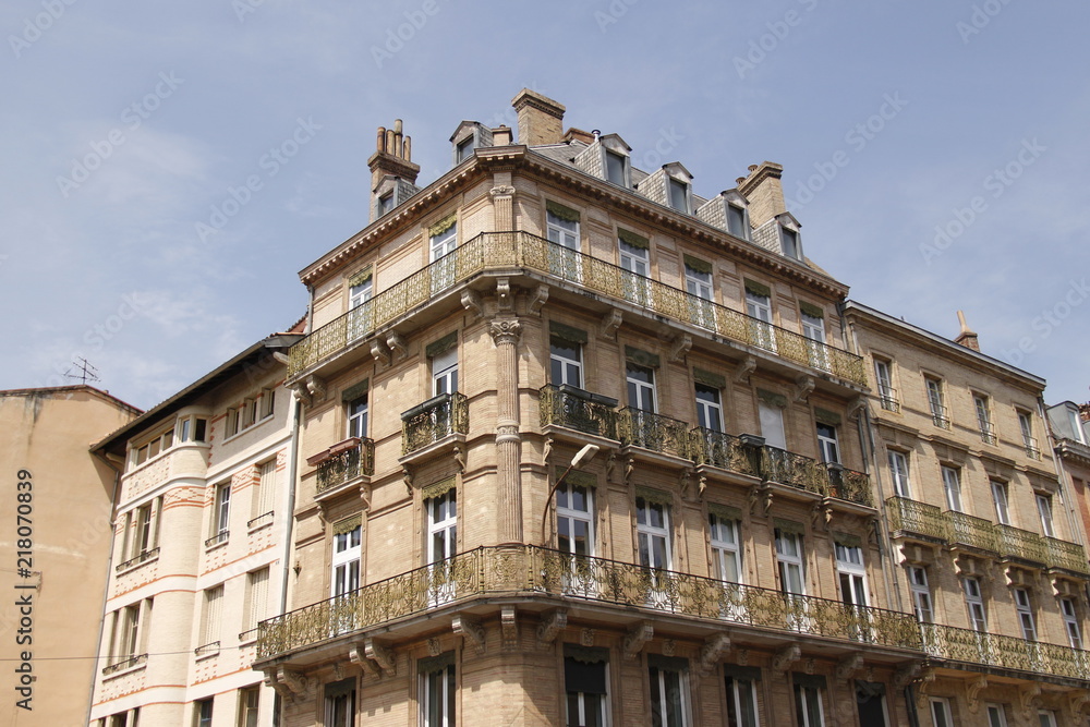 Fototapeta premium Immeuble ancien à Toulouse, Haute-Garonne