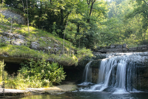 Fototapeta Naklejka Na Ścianę i Meble -  Herisson waterfalls in Jura France