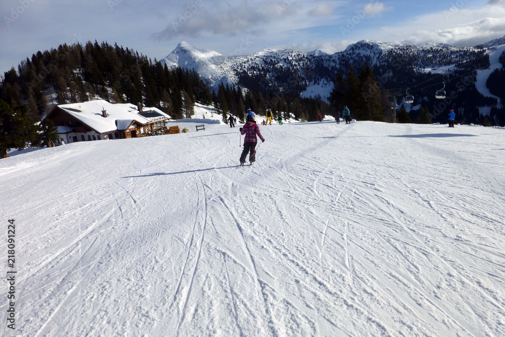 Skifahrer im Skigebiet Zauchensee Skifahrer im Skigebiet Zauchensee