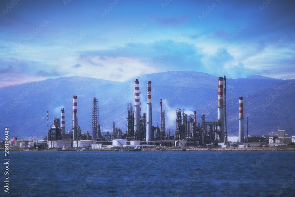 Tupras Oil Rafinery - Izmit Gulf - Turkey
