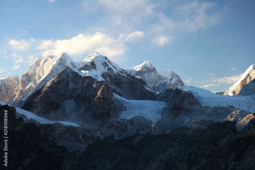 Obraz premium Amazing mountains on Himalayas - Nepal.