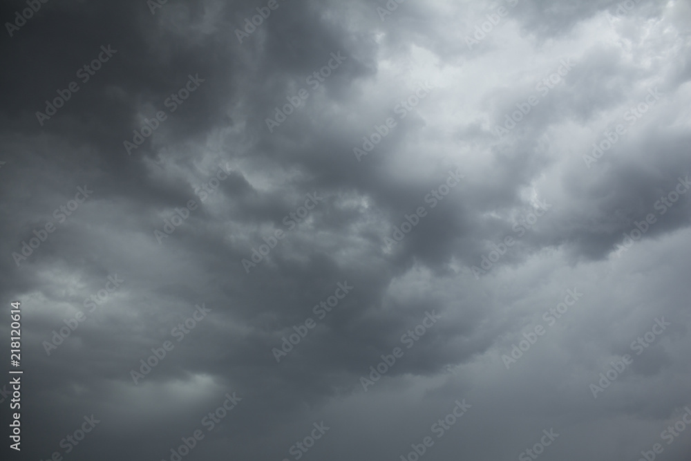Fototapeta premium Dark storm clouds in the sky before a rain