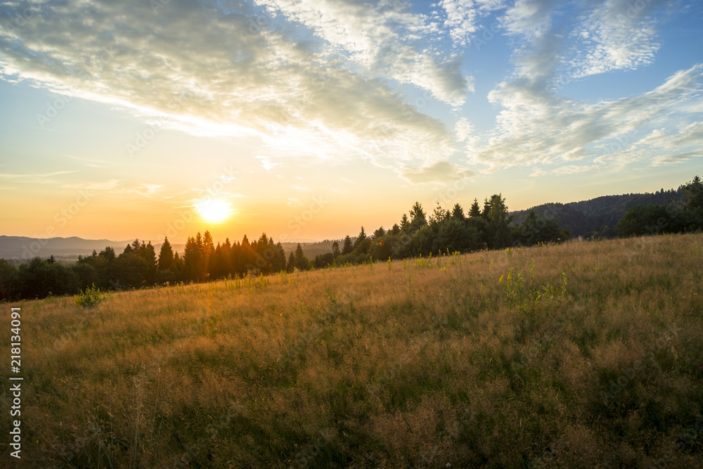 Fototapeta premium Zachód słońca nad Bieszczadami