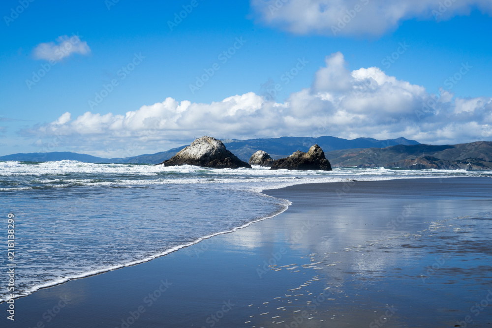 View in Ocean Beach, San Francisco. Stones, beach. View in Ocean Beach, San Francisco. Stones, beach.