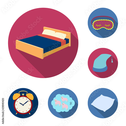 Rest and sleep flat icons in set collection for design. Accessories and comfort vector symbol stock web illustration.