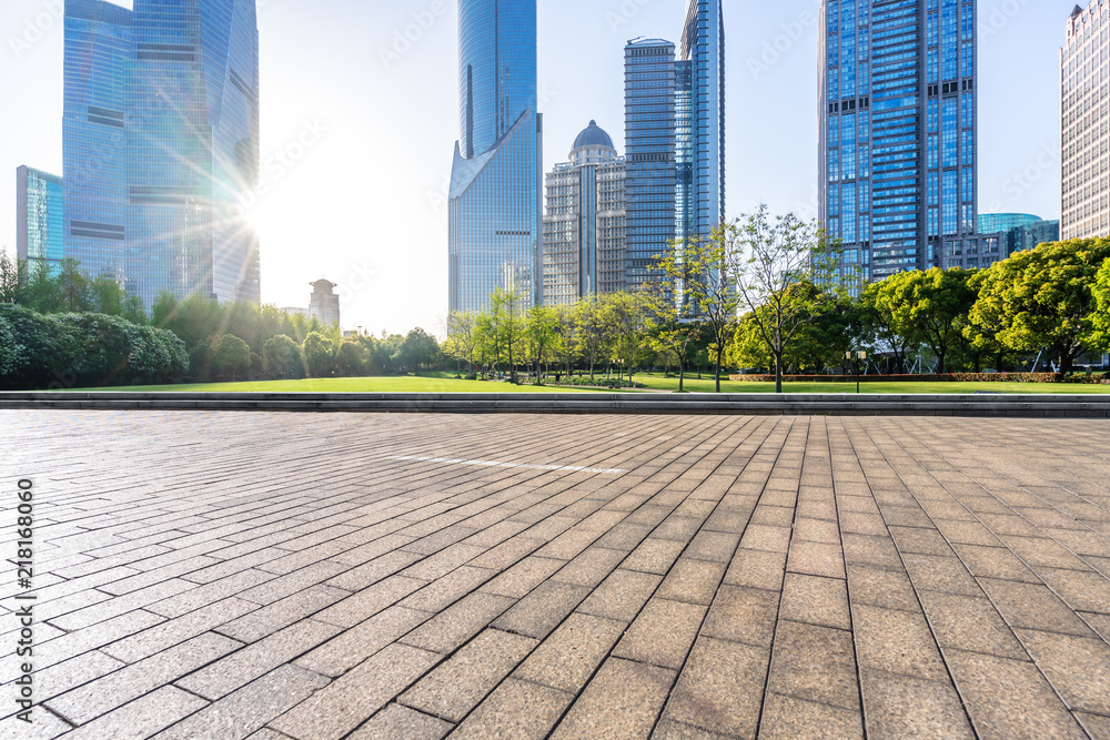 Fototapeta premium city skyline with empty square