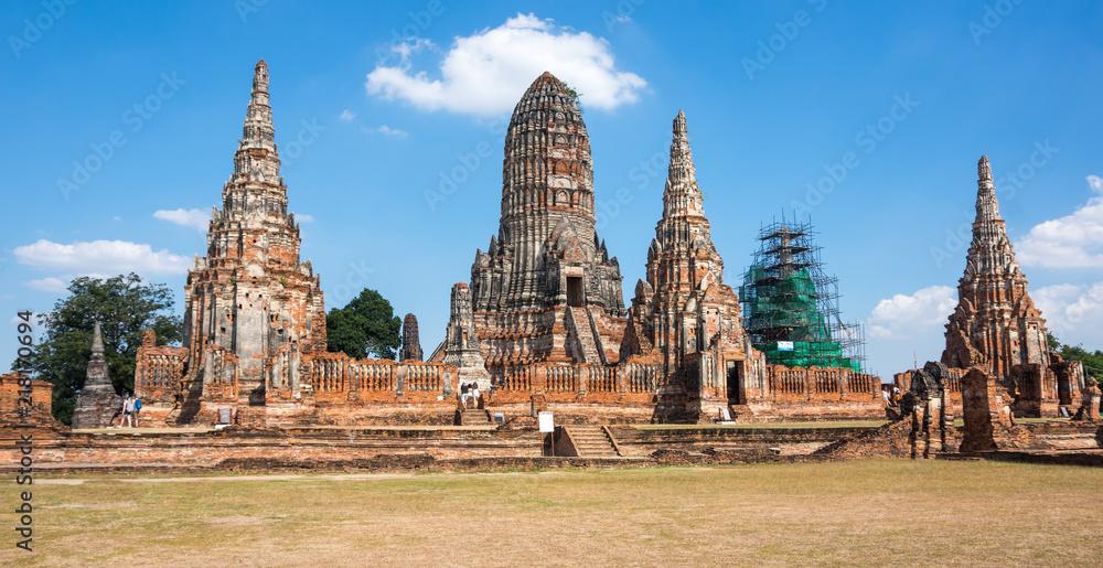 Fototapeta premium Ruins of the old city of Ayutthaya, Thailand