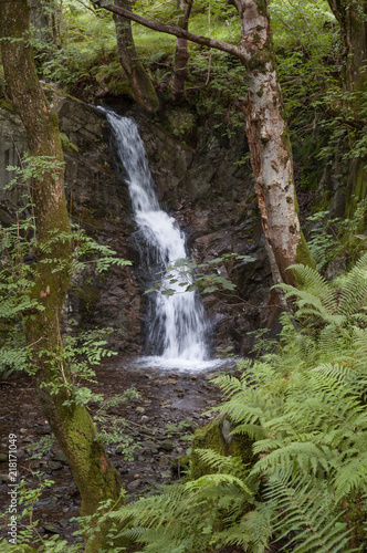 Fototapeta Naklejka Na Ścianę i Meble -  Waterfall near Nab Scar