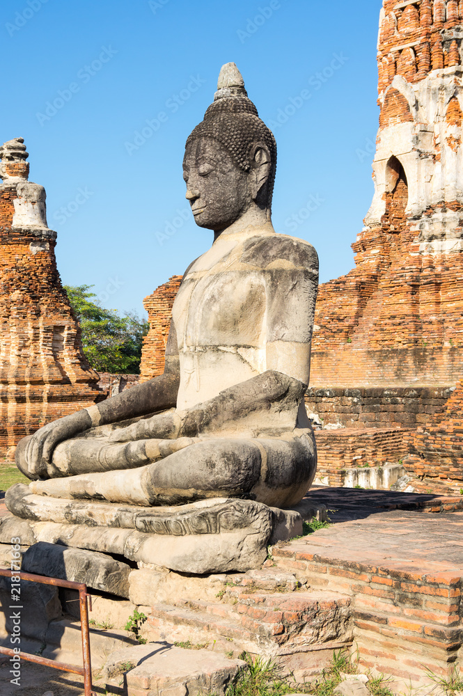 Fototapeta premium Ruins of the old city of Ayutthaya, Thailand