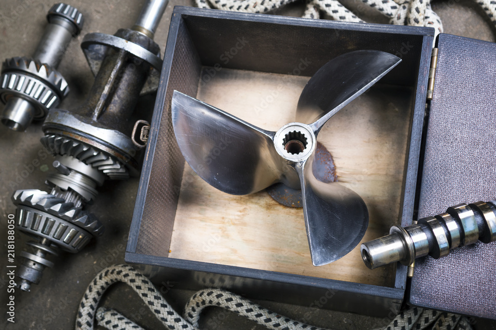 Obraz na plátně Boat propellerl, gears and  ropes