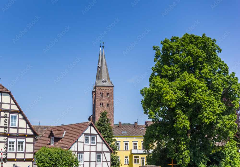 Obraz premium Kiliani church and half timbered houses in Hoxter, Germany