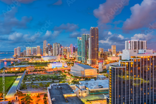 Miami, Florida, USA Skyline © SeanPavonePhoto