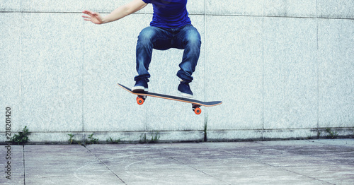 one skateboarder skateboarding on city