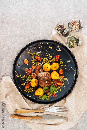 Photos paupiette of veal rolls with Vegetable Planter