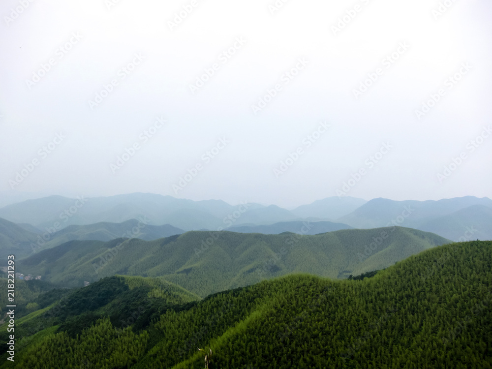 Obraz premium View of a Stretch of Mountains