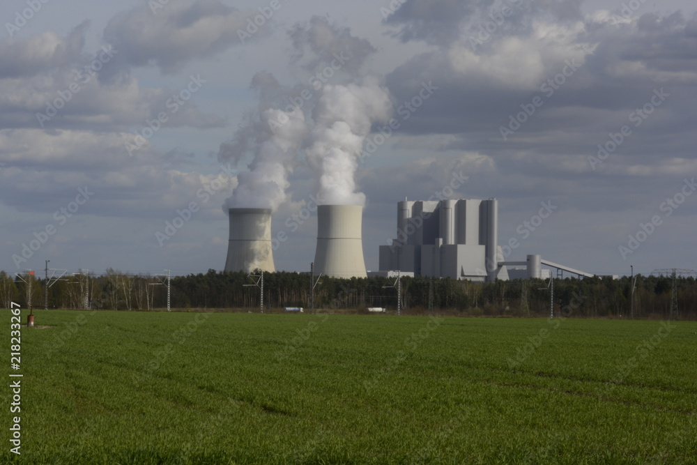 Kohlekraftwerk in der Niederlausitz