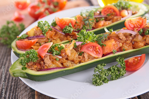 baked zucchini with beef and tomato