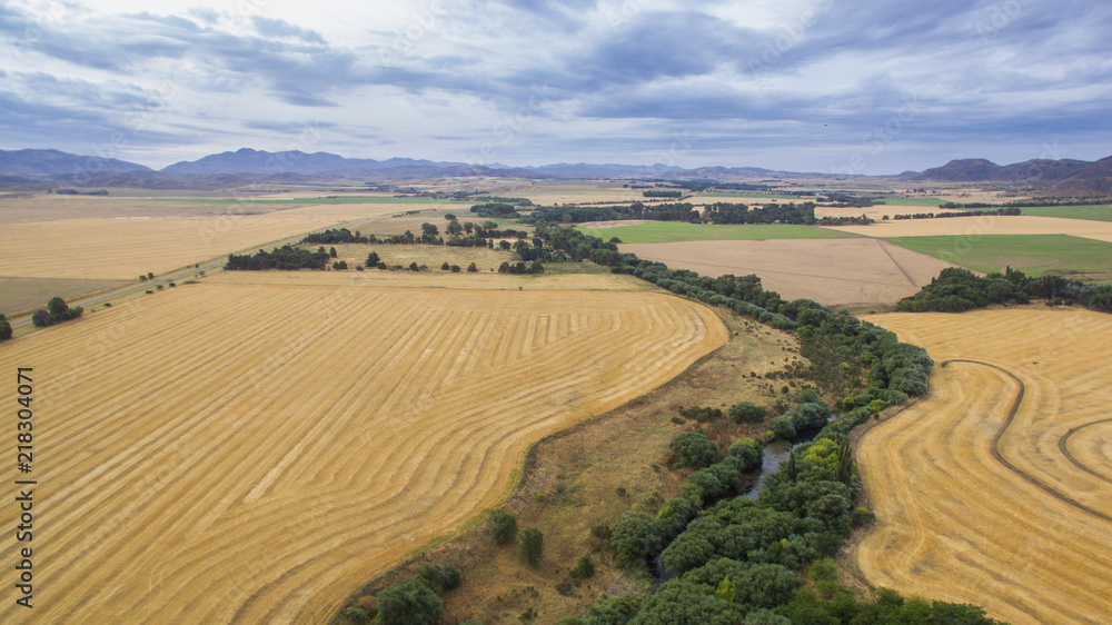 Obraz premium Landscape with river and mountains
