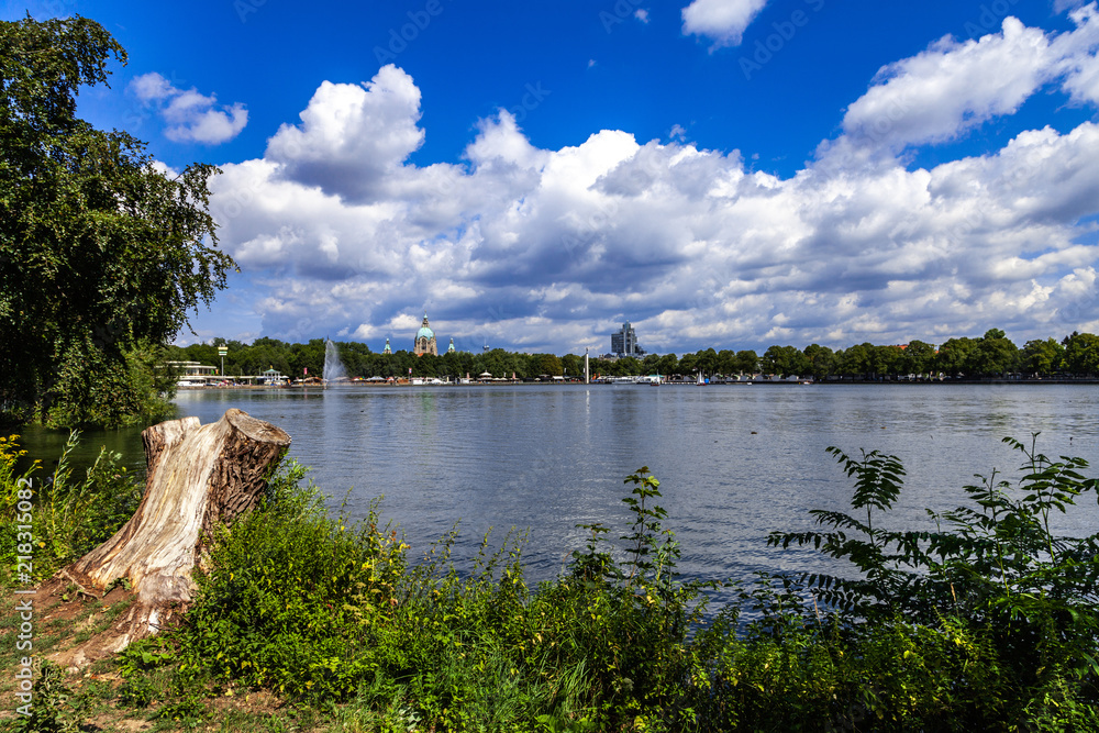 Seeblick auf den Maschsee in Hannover Seeblick auf den Maschsee in Hannover