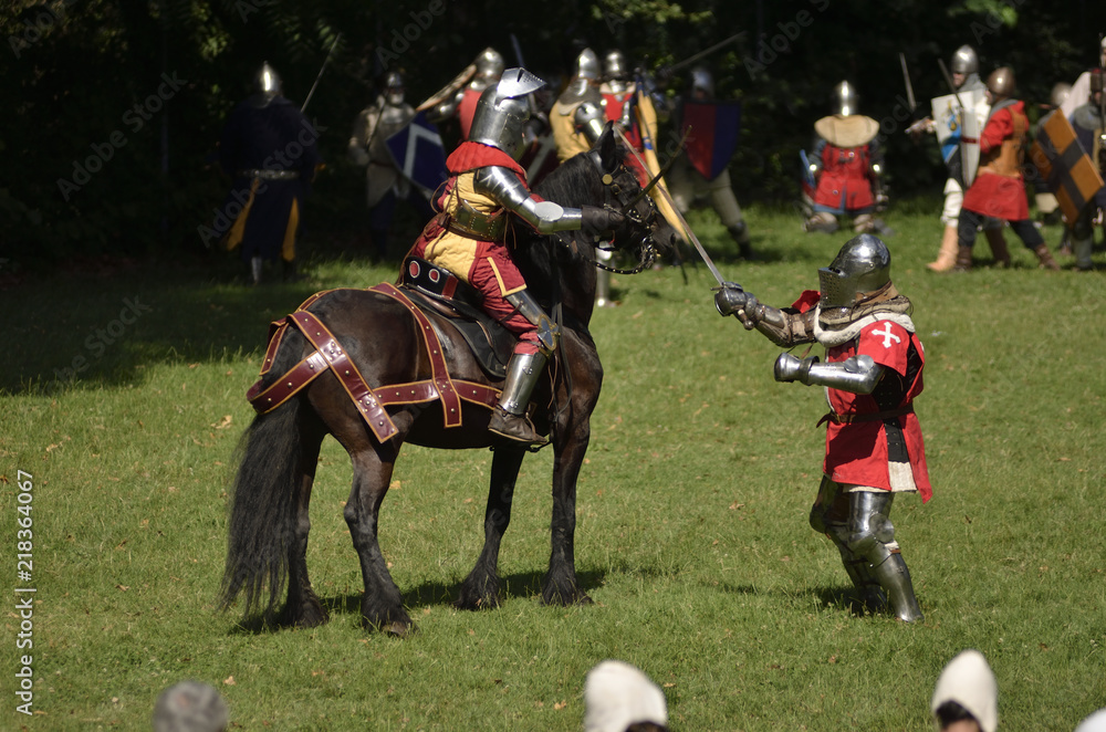 fante pesane contro cavaliere corazzato