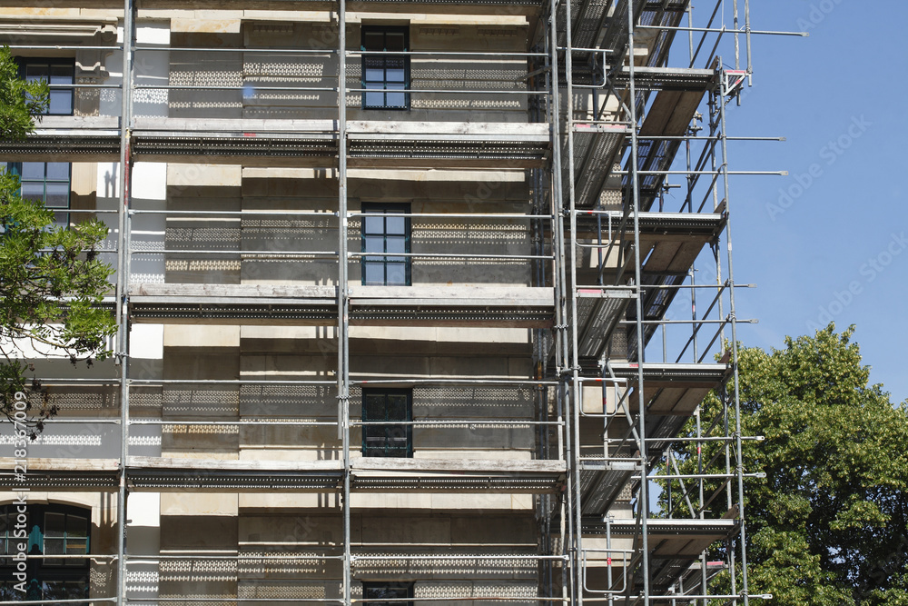 BaustellBaugerüst, Hausfassade, Altbau BaustellBaugerüst, Hausfassade, Altbau