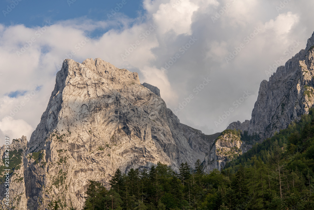 Fototapeta premium Wilder Kaiser vom Kaisertal aus gesehen