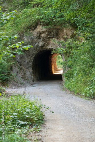 Fototapeta Naklejka Na Ścianę i Meble -  Tunnel im Kaisertal