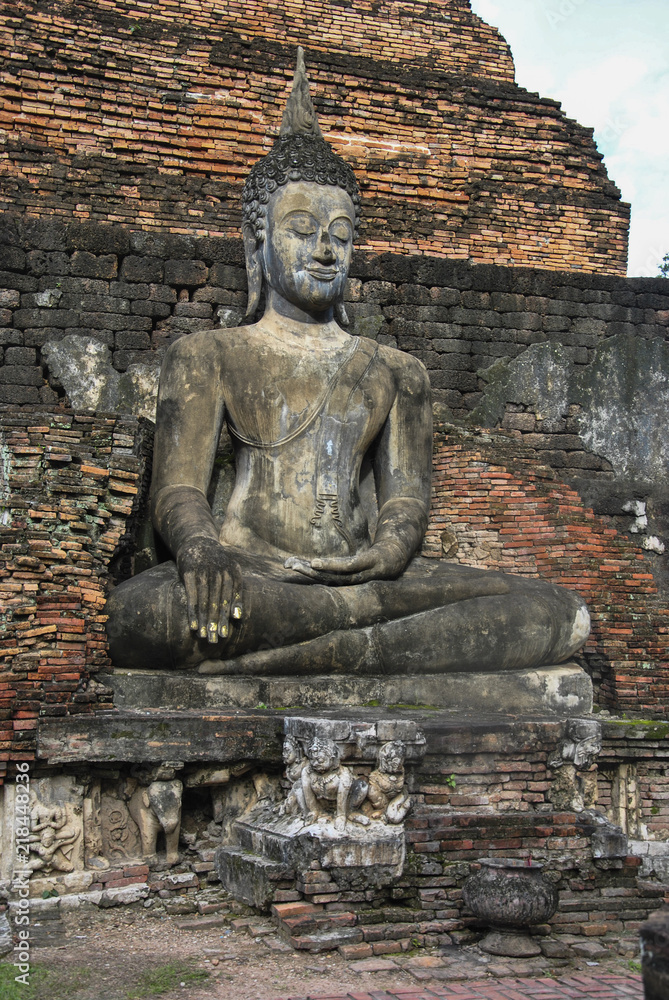 Fototapeta premium budha in Sukhothai Historical Park, Sukhothai, Thailand